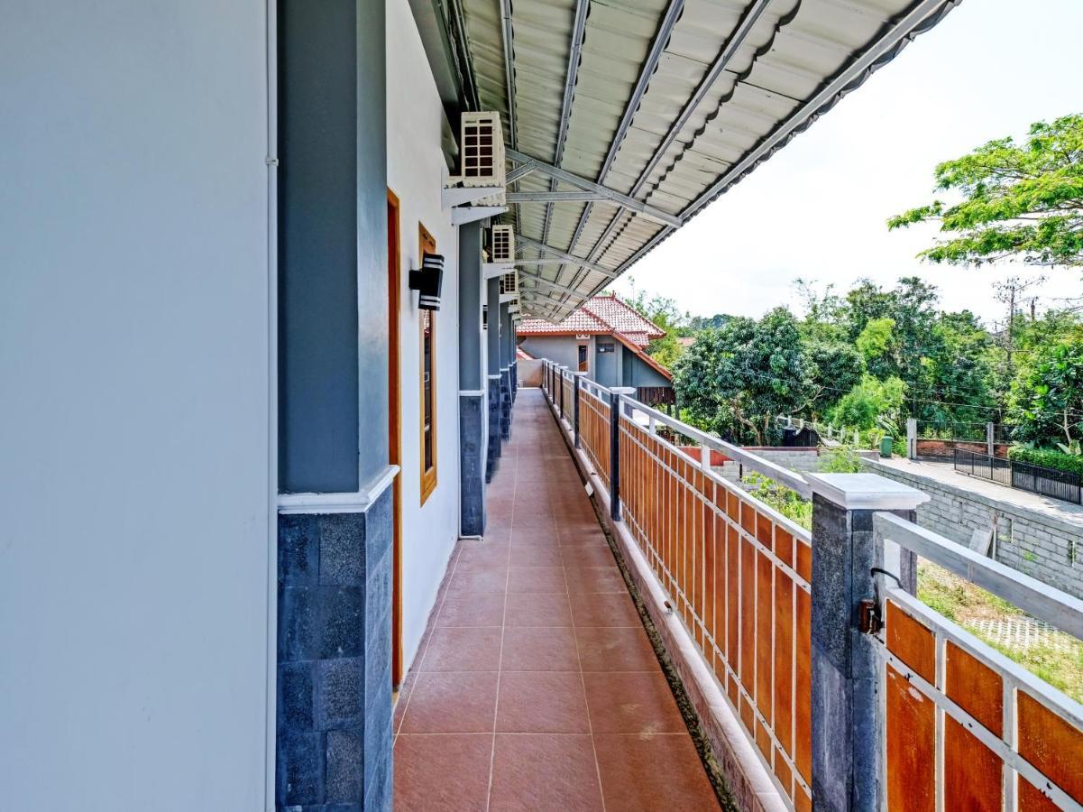 Oyo 90325 Pondok Dnayu Syariah Jarakan 外观 照片